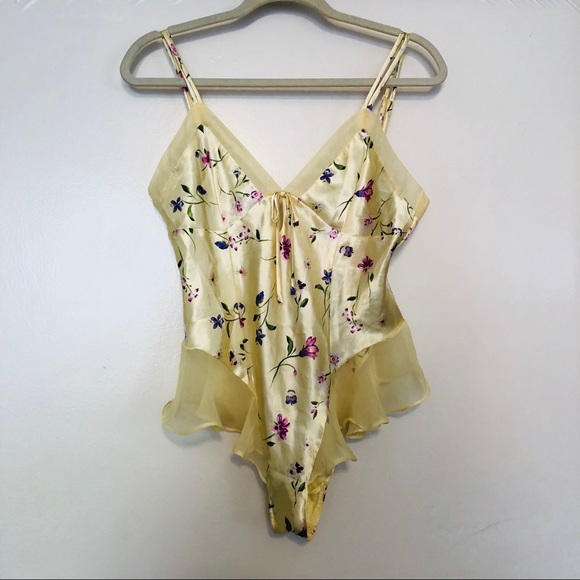 BUNDLE Vintage Victoria’s Secret Nightie / Teddy Bundle - Picture 1 of 6